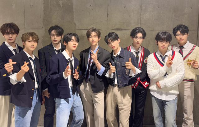 제로베이스원_단체 이미지 (3).jpg