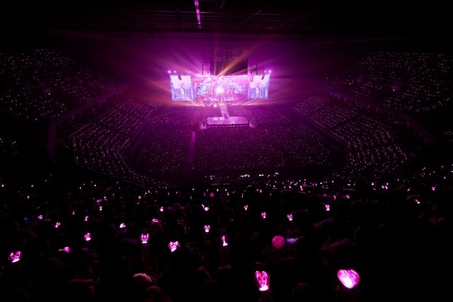 태연 방콕 콘서트 무대 이미지 8.jpg