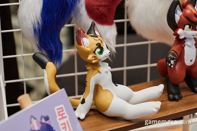 직접 만든 캐릭터로 창작품을 만들거나 (사진제공: 펀즈이누)