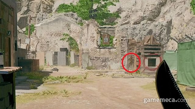 자세히 보면 이렇게 숨어있다 (사진출처: DeeSimilar 개인 유튜브 영상 갈무리)