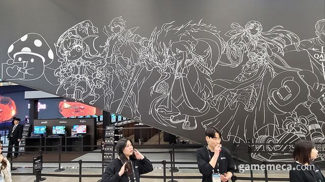 그 동안 넥슨을 빛내준 다양한 캐릭터들이 기다리고 있다 (사진: 게임메카 촬영)