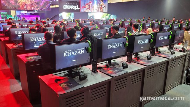 2층으로 올라가면 만날 수 있는 카잔 시연 부스 (사진: 게임메카 촬영)