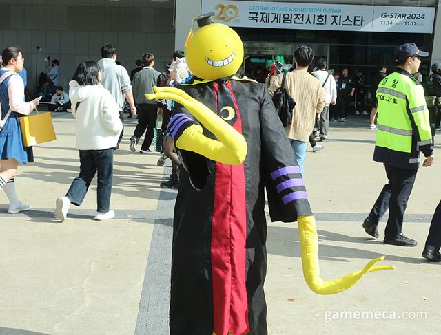 페이데이부터 암살교실 등 다양한 작품의 코스프레가 등장했다 (사진: 게임메카 촬영)