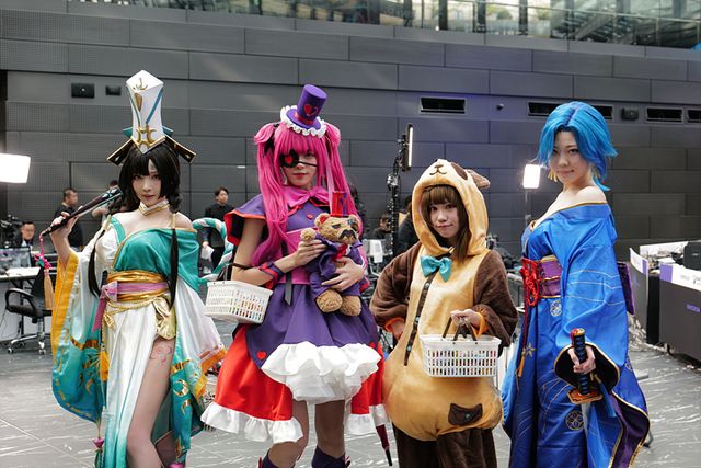 다채로운 몬스터 코스프레나 (사진제공: 컴투스)