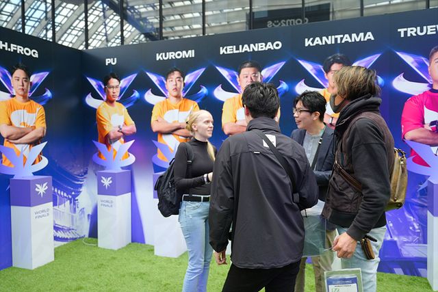 단연 인기가 많았던 곳은 승부 예측 이벤트 구역이었다 (사진제공: 컴투스)