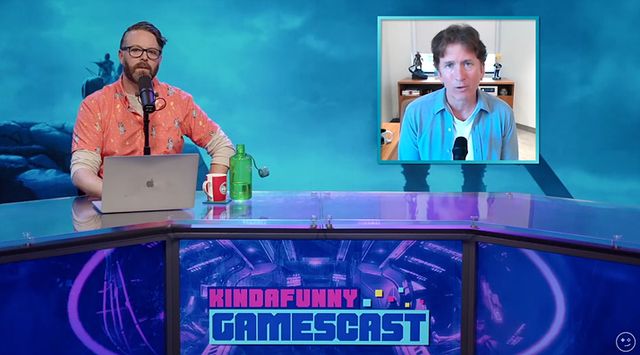팟캐스트에서 인터뷰 중인 토드 하워드 (사진출처: 카인드 오브 퍼니 게임즈 공식 유튜브 채널)