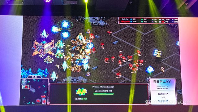 4경기 승패를 가른 병력 싸움 (사진: 게임메카 촬영)