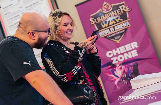 경기장 내부에는 치어존 등 다양한 이벤트 존이 준비됐다 (사진제공: 컴투스)