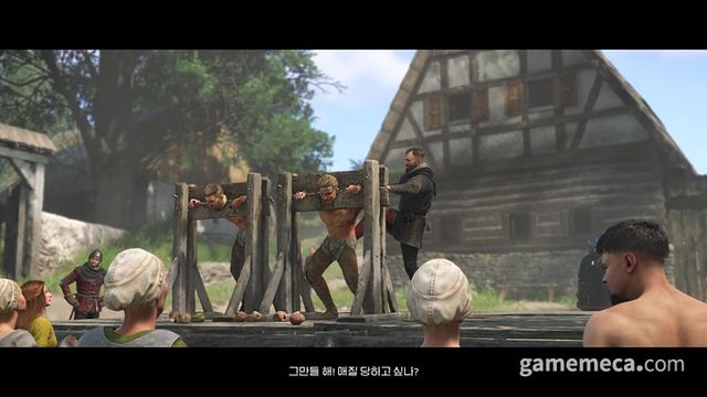 실제 역사를 기반으로 하면서도, 창작과 유저의 재미에 집중하는 유저 중심의 시선을 연구했다 토비는 사운드 녹음 과정에서 있었던 일을 설명하며 '사실적임'에 집중하기 위한 워호스의 노력을 여러 번 언급했다 토비는 사운드 녹음 과정에서 있었던 일을 설명하며 '사실적임'에 집중하기 위한 워호스의 노력을 강조했다 (사진: 게임메카 촬영)