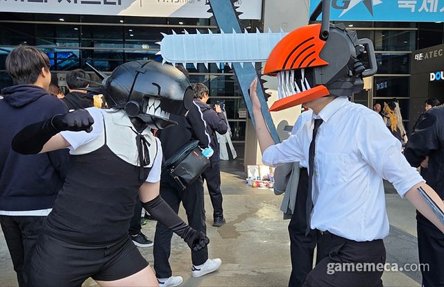 격돌하는 덴지와 레제로 마무리 (사진: 게임메카 촬영)