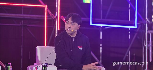 오다 시나리오 디렉터는 콘텐츠에 맞춰 스토리의 방향성을 잡아야 함을 강조했다 (사진: 게임메카 촬영)