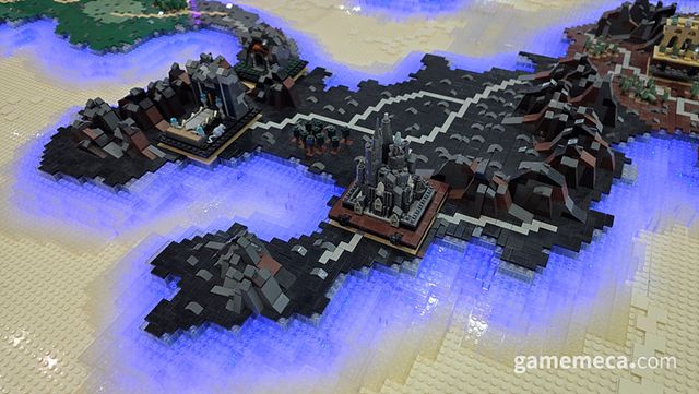 ‘던파’의 아라드 대륙을 블록으로 표현한 픽셀 아트 전시장 (사진: 게임메카 촬영)