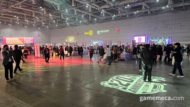 올해도 어김없이 함께 열린 2차 창작 부스 행사 ‘플레이마켓 시즌 7’