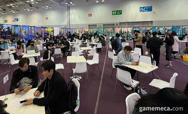 지스타 2025 B2B 부스 미팅 공간 (사진: 게임메카 촬영)