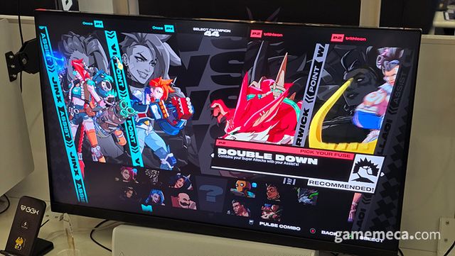 ▲ 이벤트 현장에는 직접 게임을 체험할 수 있는 자리가 마련되어 있었는데요 (사진: 게임메카 촬영)