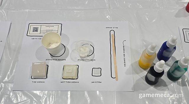 현장에서는 다양한 부스에서 아티산 키캡 만들기 체험 구역이 준비돼 있었다 (사진: 게임메카 촬영)