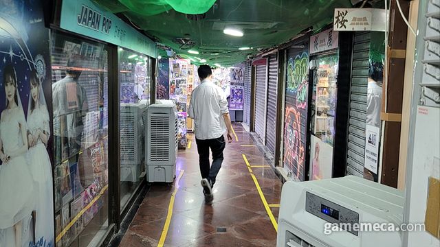 안타깝게도 많은 가게가 문을 닫았지만 (사진: 게임메카 촬영)