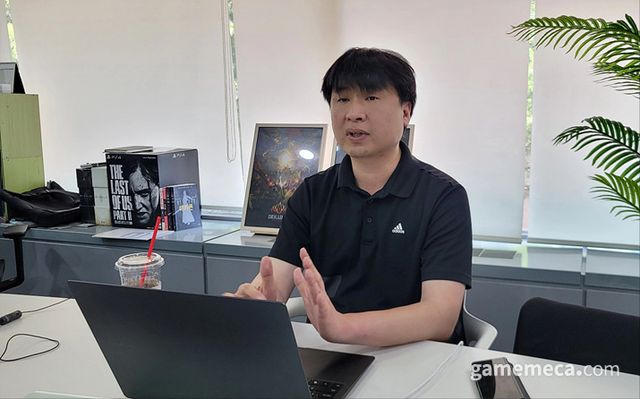 질문에 답변 중인 김성용 대표 (사진: 게임메카 촬영)