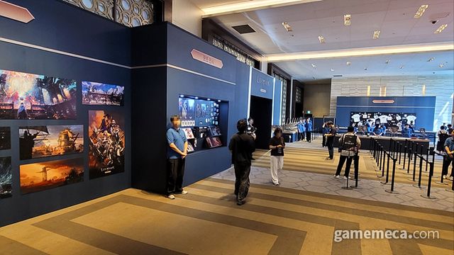 시연에 앞서 다양한 전시 공간을 만날 수 있다 (사진: 게임메카 촬영)