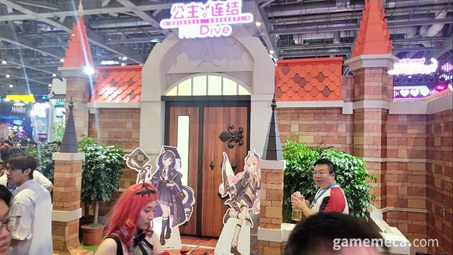 뱅드림, 아주르 레인, 프린세스 커넥트: 리다이브 등 다양한 서브컬처 게임이 유저들을 맞이했다 (사진: 게임메카 촬영)