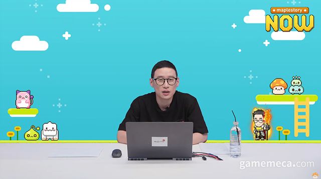 메이플스토리 나우 쇼케이스를 시작한 김창섭 디렉터 (사진출처: 메이플스토리 공식 영상 갈무리)