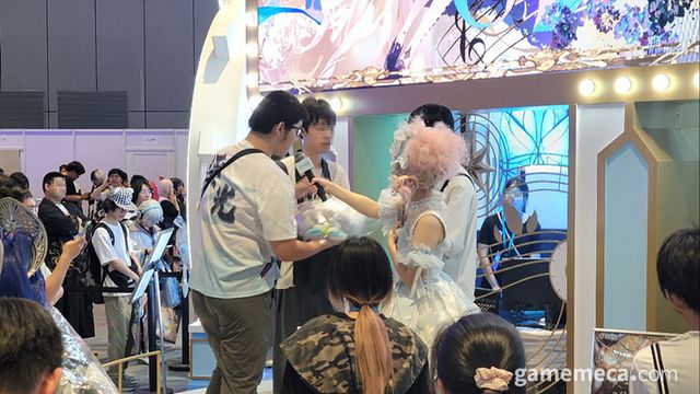 각종 부스 사이에서는 빌리빌리에서 주최하는 참여형 이벤트도 열렸다 (사진: 게임메카 촬영)