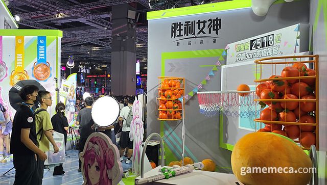 도로롱이 얼굴을 내민 곳은 바로 도로시와 함께하는 오렌지 던지기 체험장이었는데 (사진: 게임메카 촬영)