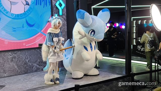 하루 웬종일 곡괭이질 하던 때로 돌아가고 싶니? 아니면 정수리로 곡괭이 맛을 보고싶은 걸까? (사진: 게임메카 촬영)