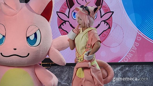 어머~ 저쪽은 왜 저런대? 우리 까부냥은 말 잘 듣는데 (사진: 게임메카 촬영)