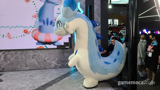 조금 늦게 무대에 올라온 베비뇽 (사진: 게임메카 촬영)