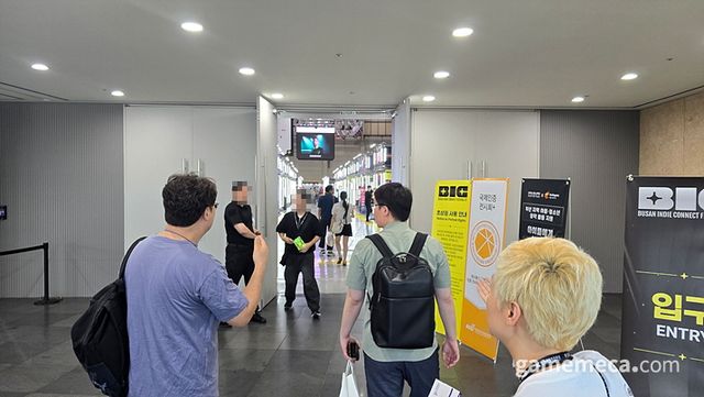 내부에 들어서자 (사진: 게임메카 촬영)