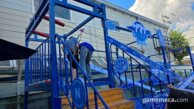 개인적으로 이번 행사장에서 가장 놀란 ‘미니 짚라인’ (사진: 게임메카 촬영)