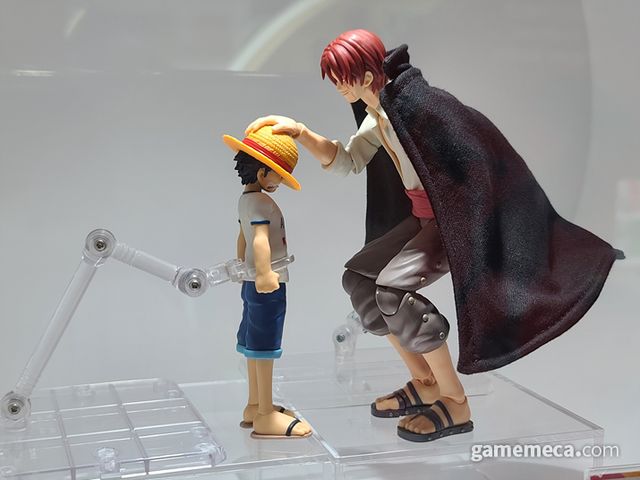 차이나조이 2025에서 전시된 다양한 피규어들 (사진: 게임메카 촬영)