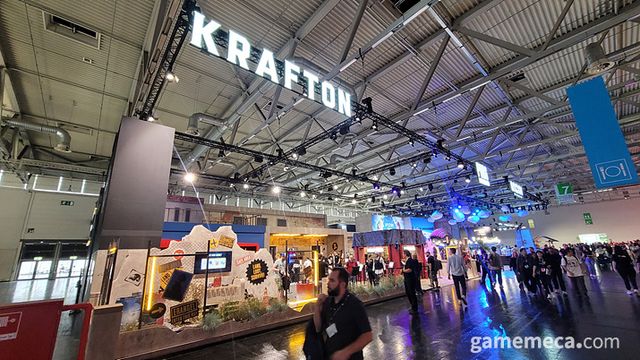 ▲ 독일 쾰른 메세 7전시장에 자리한 크래프톤 부스 (사진: 게임메카 촬영)