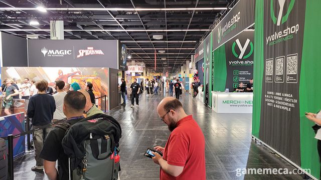 TCG와 굿즈 존이 있다 (사진: 게임메카 촬영)
