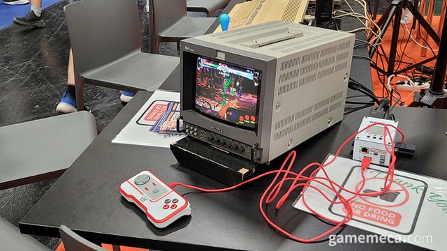 그립기도 하고 낯설기도 한 각종 레트로 게임기 (사진: 게임메카 촬영)