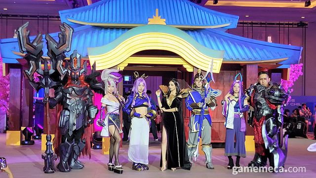 이번 팬 페스타는 리그 오브 레전드 신규 시즌에 맞춰 아이오니아 콘셉트로 꾸며졌다 (사진: 게임메카 촬영)