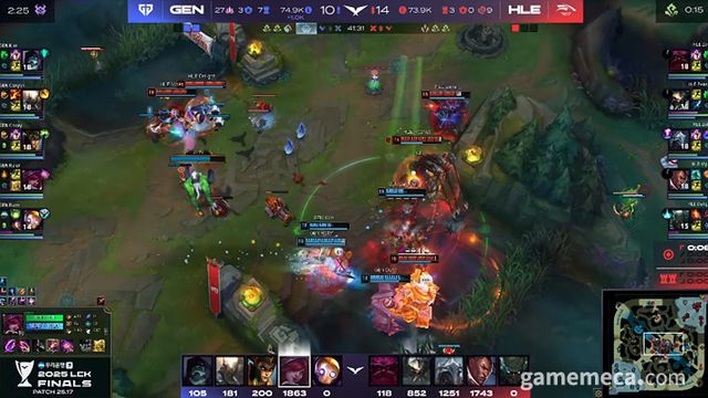 치열한 접전이 이어졌던 마지막 4세트 (사진출처: LCK 공식 유튜브 채널 갈무리)