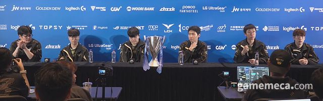 2026 LCK컵 승자 인터뷰에 참석한 젠지 (사진: 게임메카 촬영)