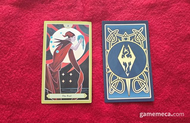 화풍을 직관적으로 볼 수 있는 앞면과 뒷면 (사진: 게임메카 촬영)