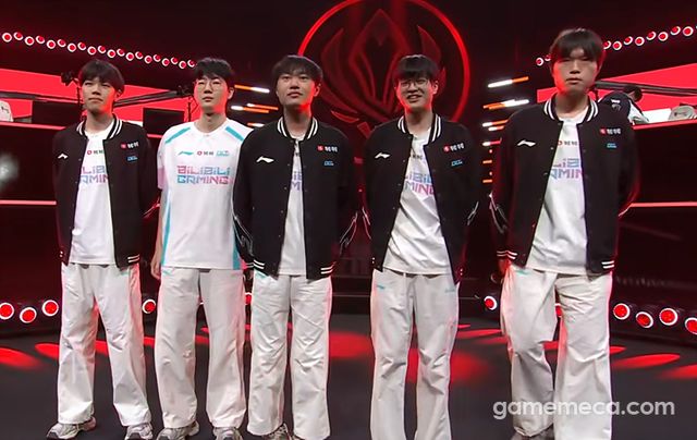 9일 경기에서 승리를 거둔 BLG 선수 (사진출처: LCK 공식 유튜브 영상 갈무리)