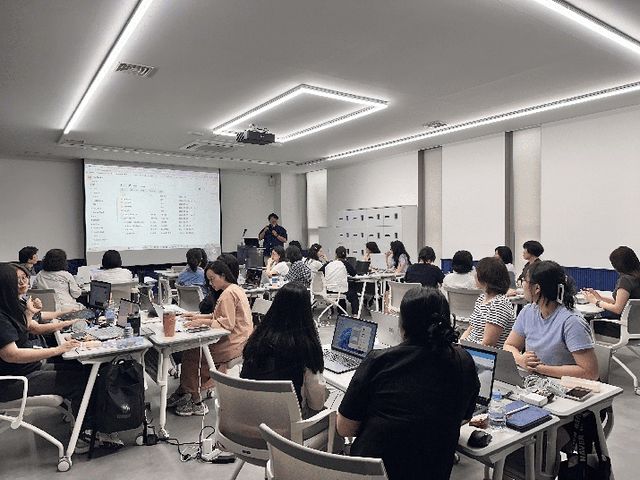 에이아이 에이전트 기반 바이브 코딩 및 업무 자동화 서비스 개발 과정 교육 현장(사진제공: 전남정보문화산업진흥원)