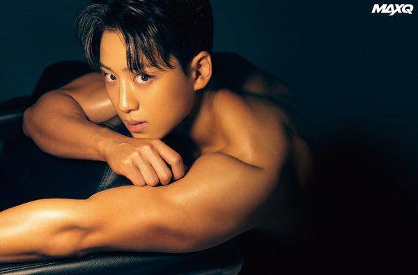 출처: Photo by NAIVE 스튜디오 인스타그램 @naive_studio