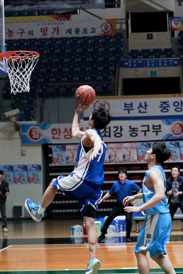[종합] 장항준 감독표 청춘 실화…농구 열풍 이어갈 '리바운드'