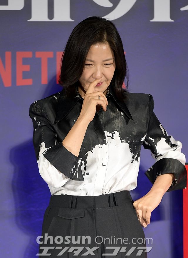 [종합] 김희애X문소리, 끝까지 간다…넷플 '퀸메이커'