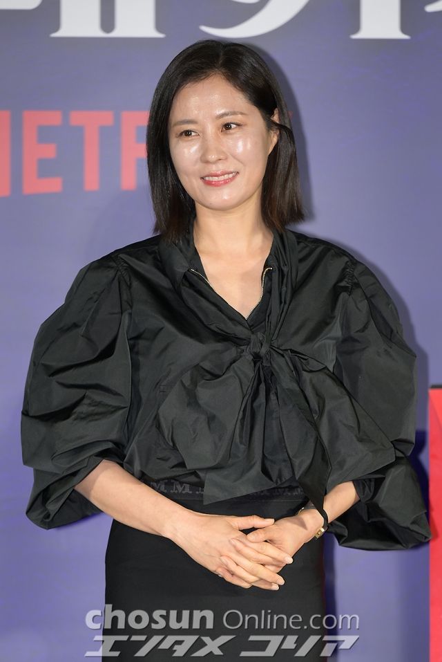 [종합] 김희애X문소리, 끝까지 간다…넷플 '퀸메이커'