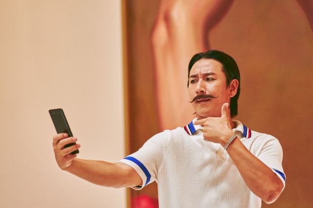 영화 '킬링로맨스'에서 조나단 역을 맡은 배우 이선균 / 사진 : 롯데엔터테인먼트 제공