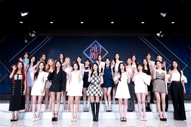 [종합] "제작비가 터지고 있어요"…'재발견' 될 걸그룹 26人의 '퀸덤 퍼즐'