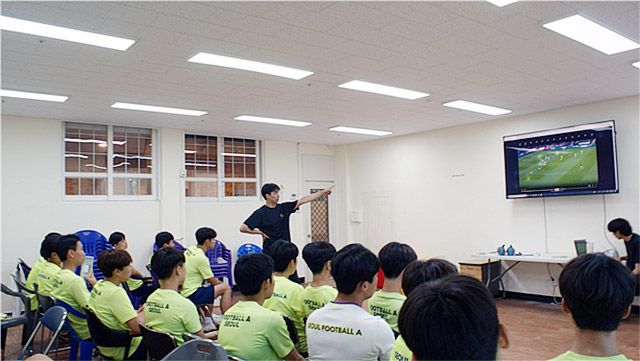 알고리즘을 통해 제작된 의사결정 훈련 모습. 선수들의 판단력과 반응 시간 향상을 돕는다. /사진 제공=노이랩
