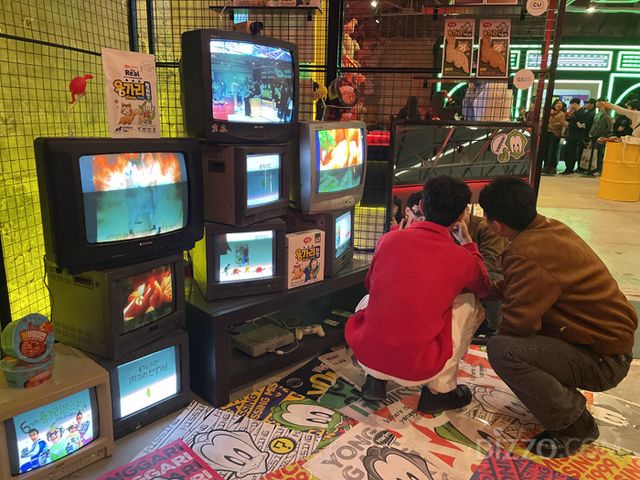 [현장취재] “용가리가 돌아왔다!” 어린 시절 감성 제대로 자극하는 ‘용가리 치킨 팝업’